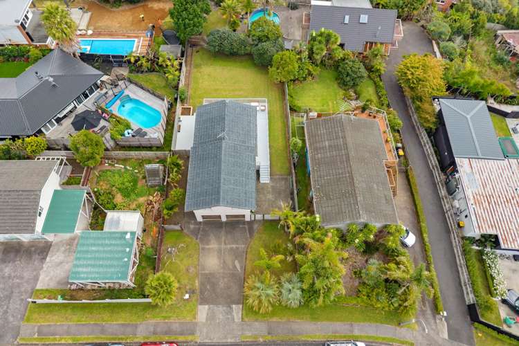 4 Haseler Crescent Mellons Bay_24