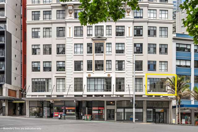 Character Art Deco Apartment in an Unbeatable Location