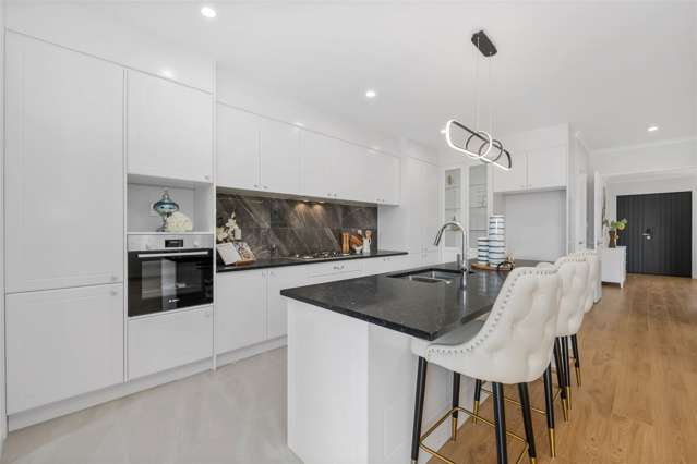 33 Dungloe Avenue Flat Bush_3