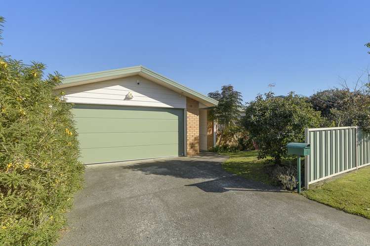 7 Meadowland Street Matua_17