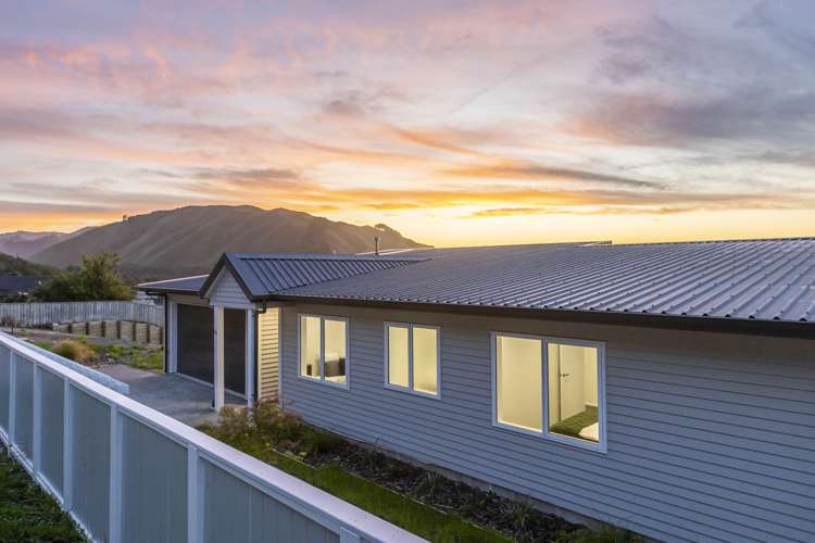 64 Kakariki Grove Waikanae_25