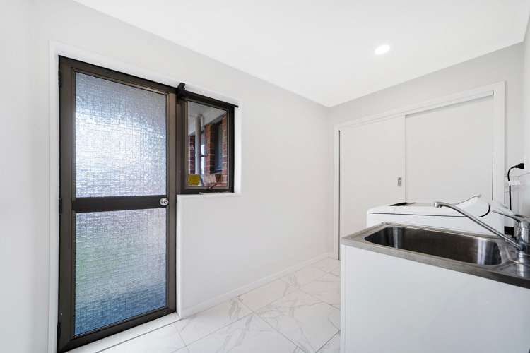 7 Sutton Crescent Papakura_15