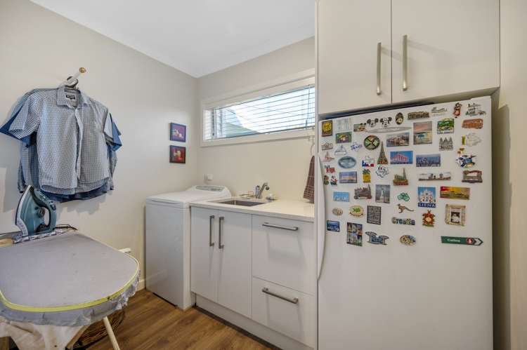 1 Willow Drive Taradale_16