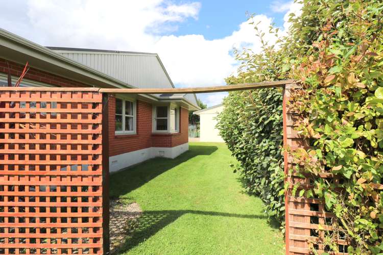 215 Findlay Road Ascot_42