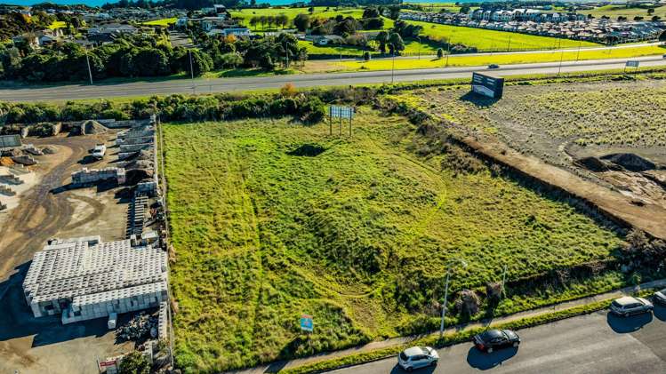 27 Oropuriri Road Waiwhakaiho_10