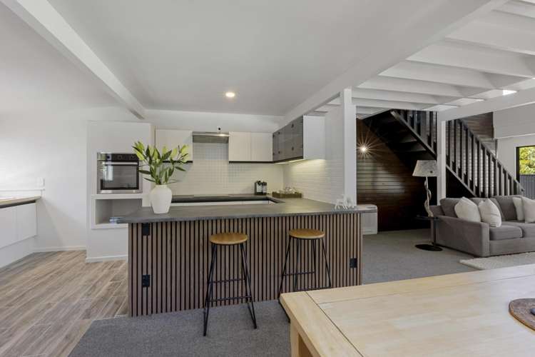 6 MacKinnon Terrace Sunshine Bay_4