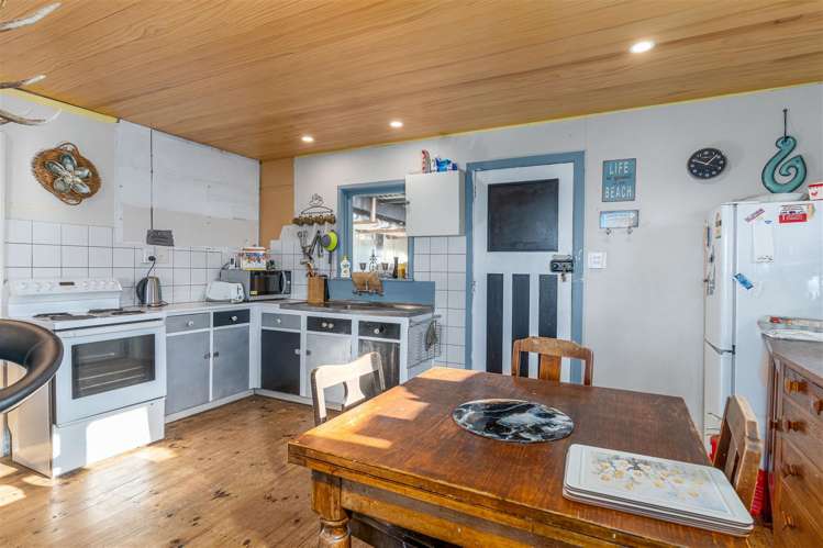 1107 Mataikona Road Mataikona_6