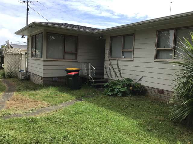 3 Bedroom Standalone House in the Heart of Manukau