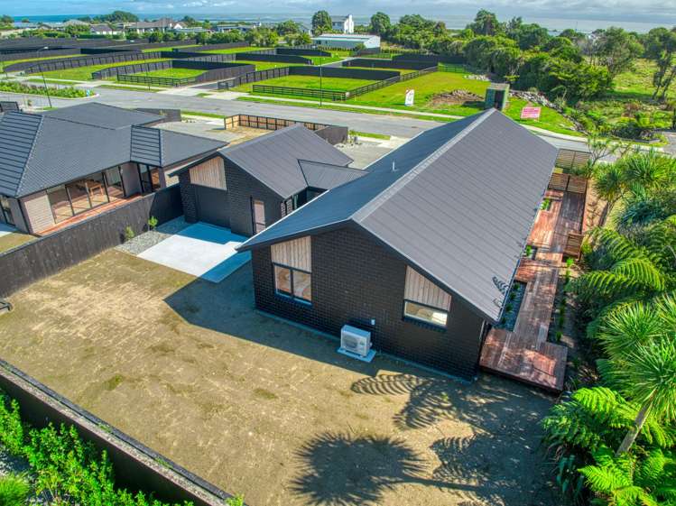 61 Ashley Drive Paroa_29