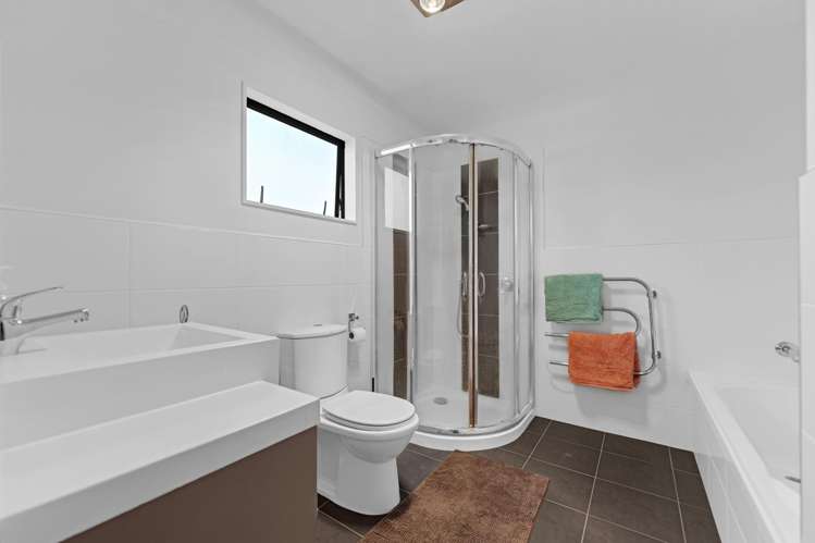 9 Riverglade Parkway Te Atatu South_19