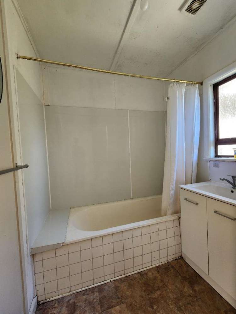 18 Esk Crescent Tokoroa_6