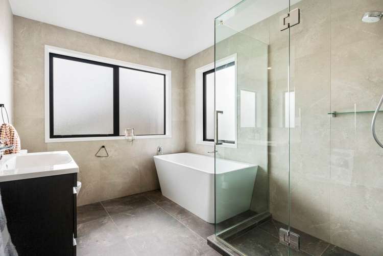 8 Reg Pearce Way Glen Innes_22