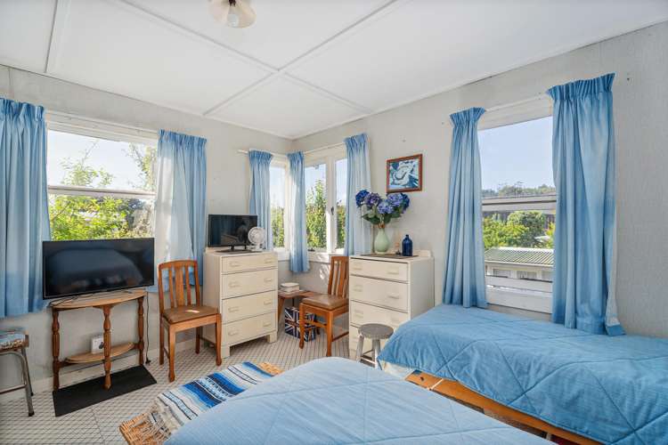 44 Marine Parade Cooks Beach_12