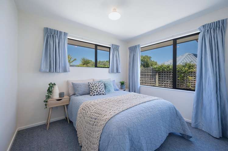 3 Mary Ann Muller Crescent Stoke_9