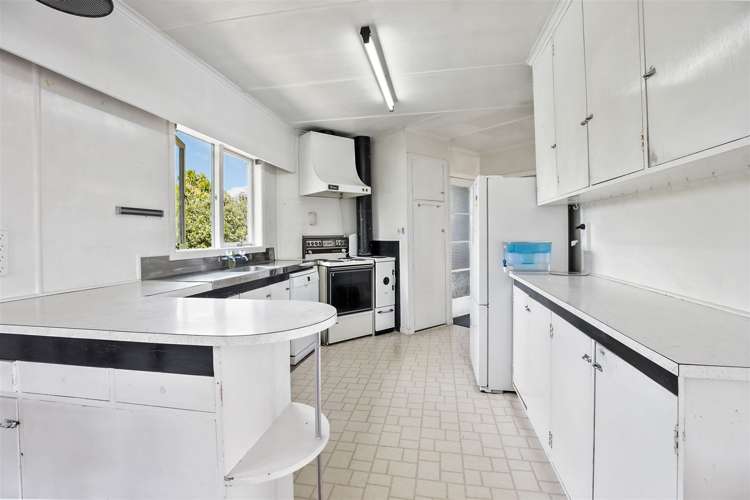 1 Aorangi Road Paeroa_18