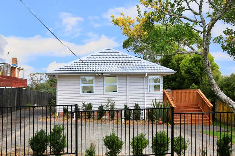 124 Flanshaw Road Te Atatu South_14