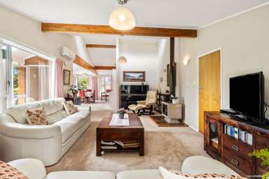 2/208 Hillsborough Road_4