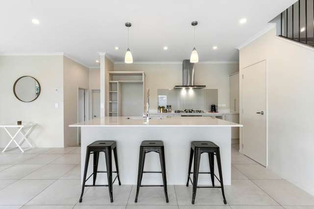 2 Riviera Drive Flat Bush_4