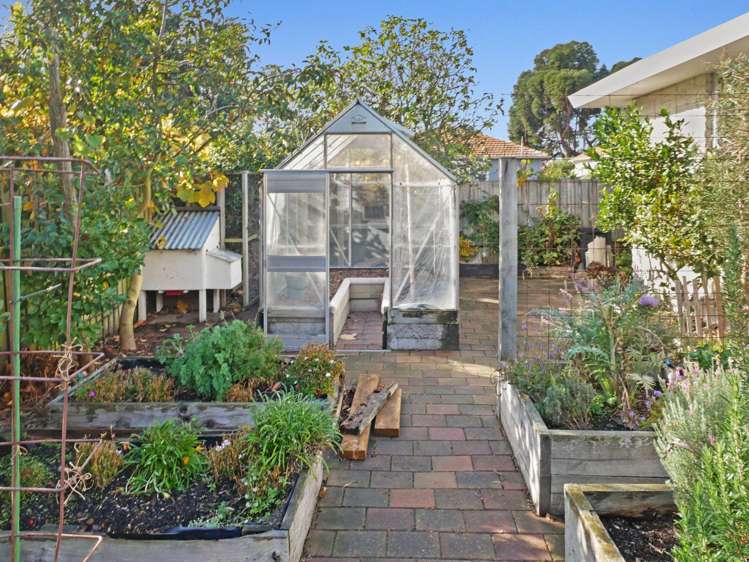 2/49 Chichester St Woolston_18