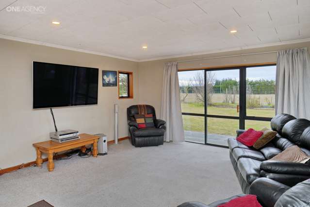 2555 South Eyre Road West Eyreton_4