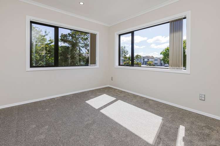4B Mirrabooka Avenue Botany Downs_4