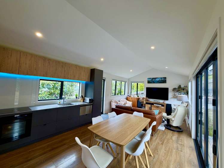 13 Capitol Road Matakatia Bay_3