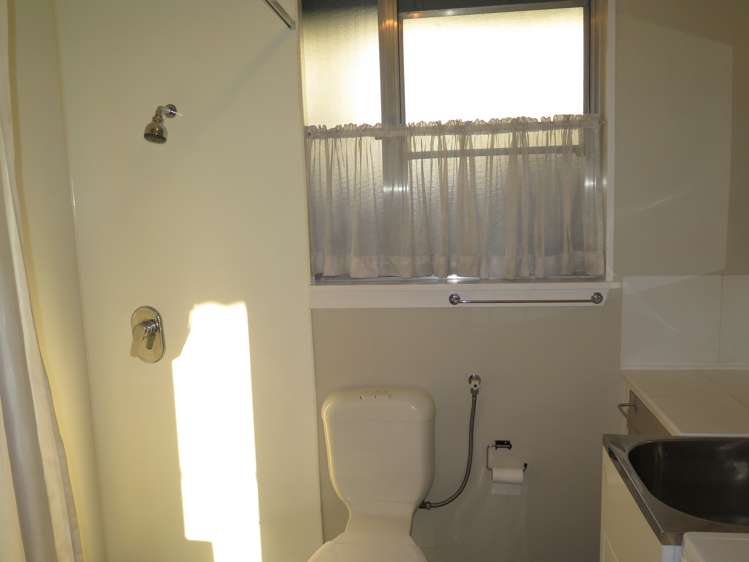 2/60 Selwyn Street Waimataitai_7