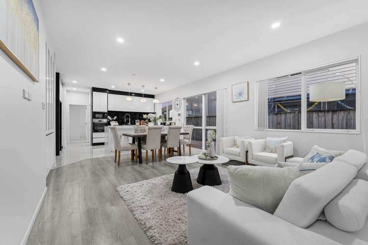 21 Horsefields Drive Flat Bush_15