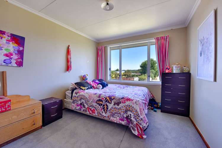 85 Walker Crescent Gore Surrounds_7