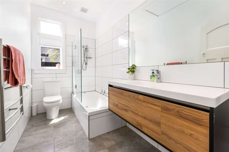 26 Normans Road Strowan_13