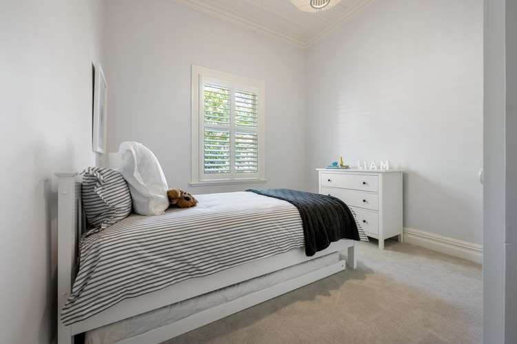 143 Vauxhall Road Narrow Neck_11