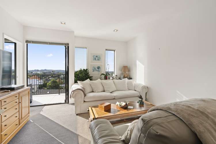 B406/525 East Coast Road Browns Bay_7