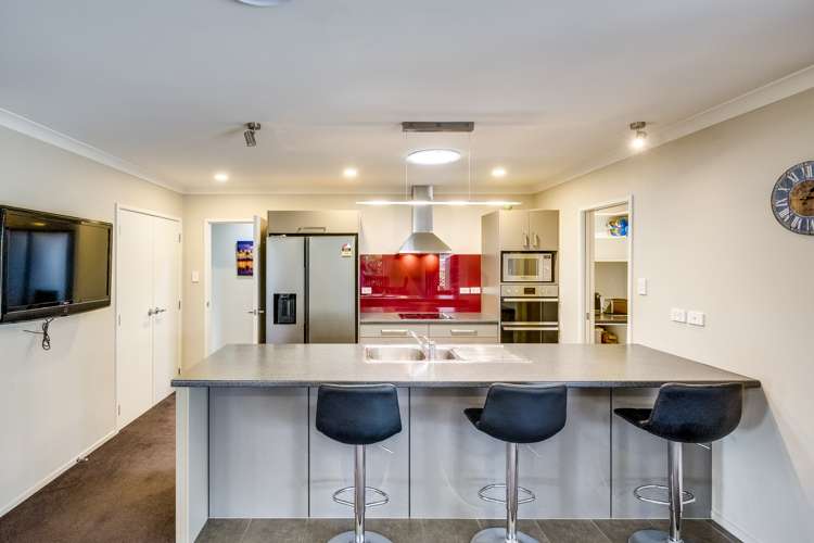 19 Arbuckle Road Frimley_1