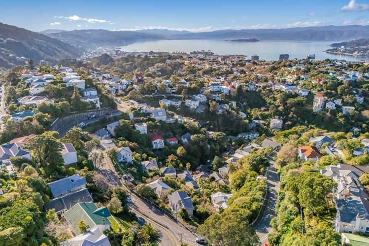 4 Norna Crescent Kelburn_18