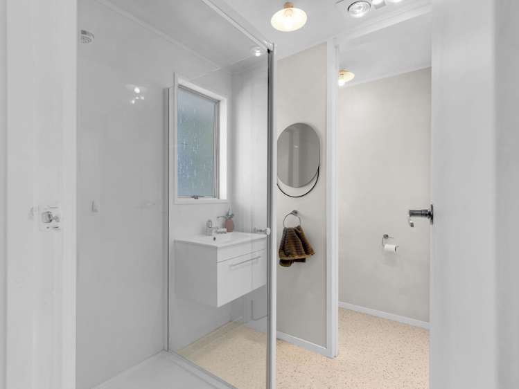 42B Wallis Street Raglan_12