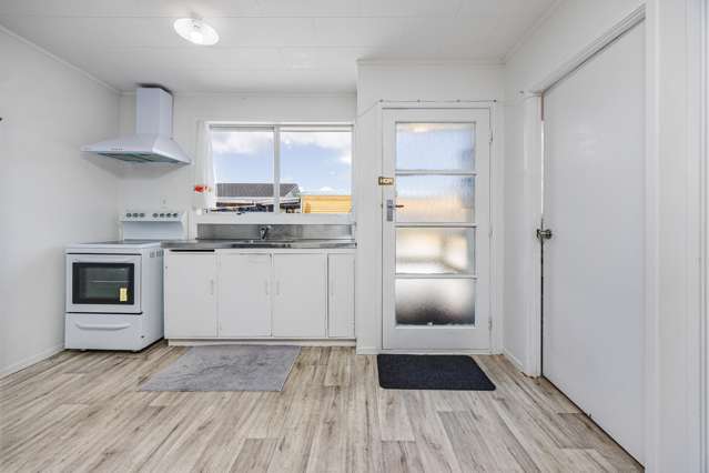 5 Israel Avenue Clover Park_2