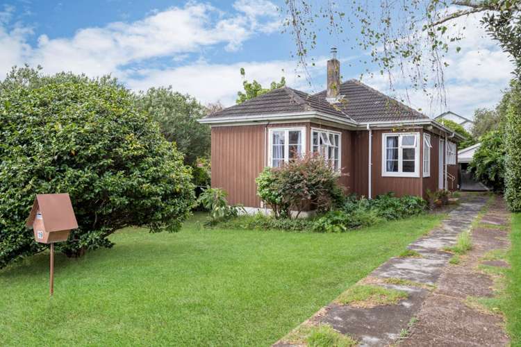 19 Renton Road Mount Albert_15