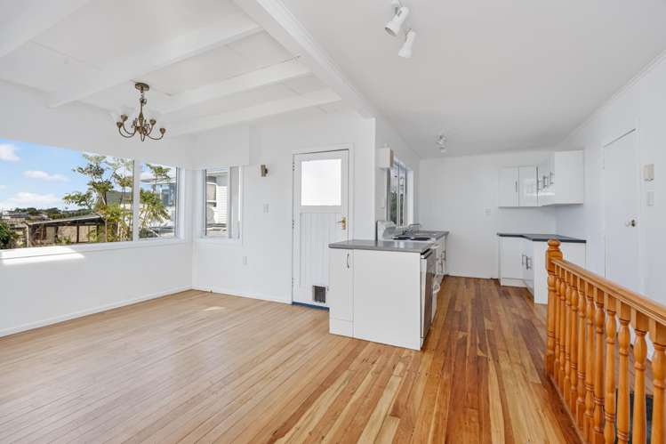 772 Whangaparaoa Road Manly_10