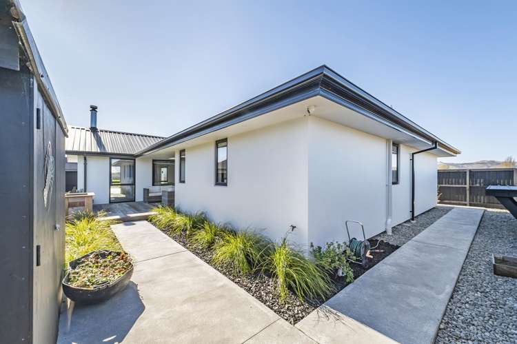 72 Halpin Drive Lincoln_26