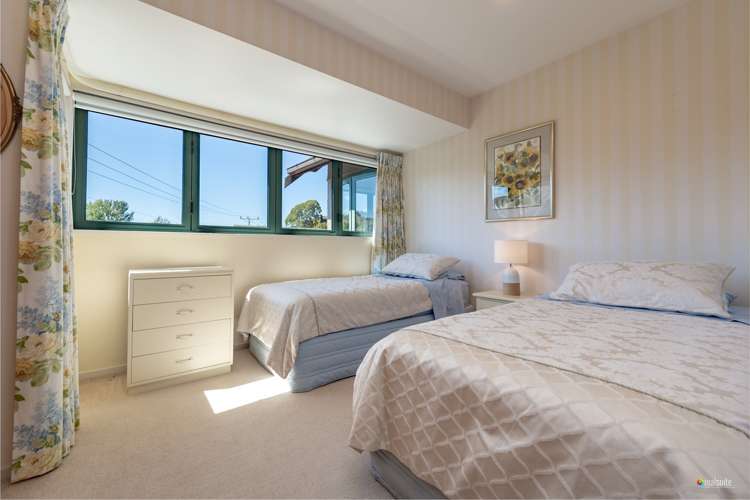 5/3 Up Gard Street Silverstream_11