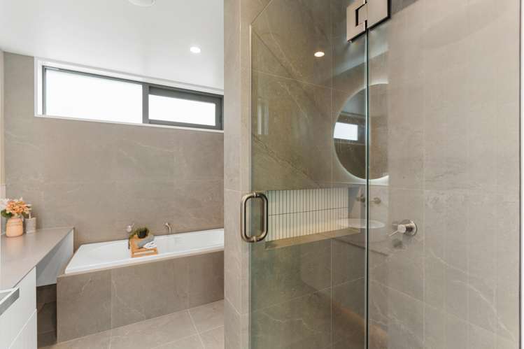 1/42 Browns Road St Albans_14