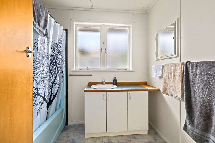 9 Awaroa Road Helensville_13