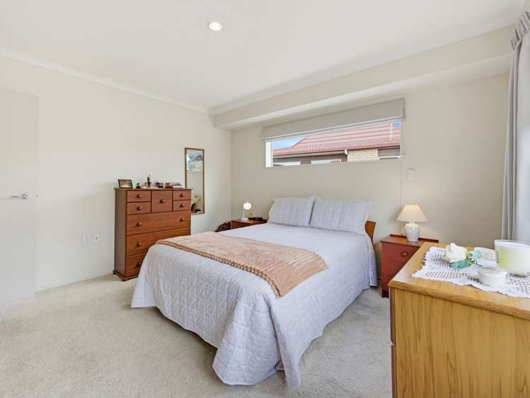 9 Fuller Close Villa 63 Levin_11