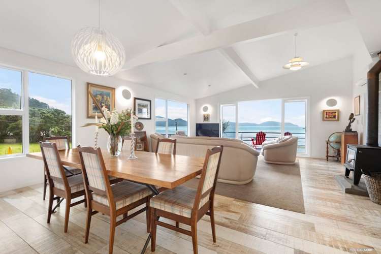 6 Whatipu Road Huia_5