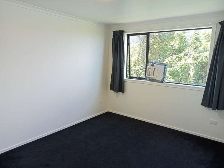 2/1 St Abbs Place North Dunedin_8