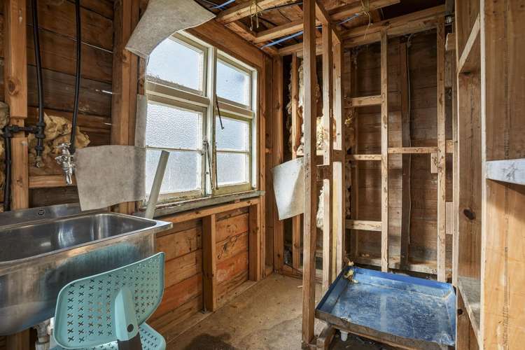 27 Sidey Street Calton Hill_18