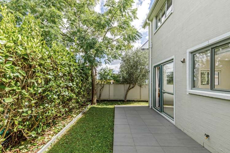 9 Hatfield Place Albany Heights_25