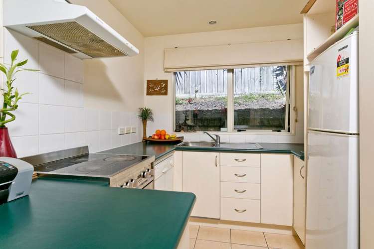 2/64 Seaview Road Glenfield_7