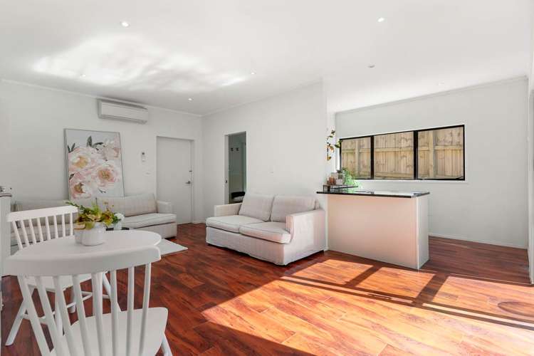 45 Bradbury Road Botany Downs_12