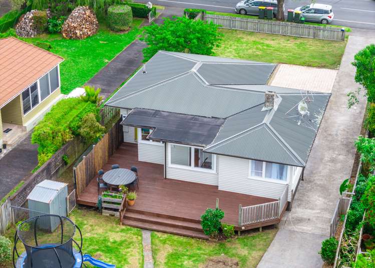 17 Muir Avenue Mangere Bridge_30